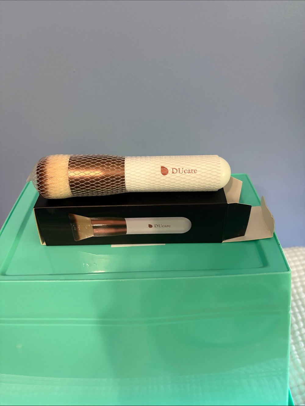 Rose Gold & White Skincare Brush
